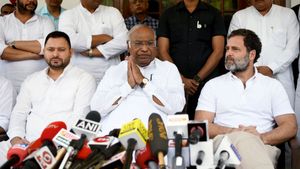 10 ஆண்டுகளில் எஸ்சி, எஸ்டி, ஓபிசியின் 5.1 லட்சம் வேலைவாய்ப்புகளை பறித்த மோடி அரசு: கார்கே காட்டம்! 