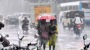  மதுரை + 3 மாவட்டங்களுக்கு ஆரஞ்சு அலர்ட்! இரவு 10 மணி வரை கனமழை கொட்டும் என எச்சரிக்கை