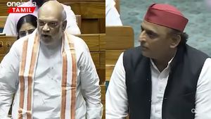  லோக்சபாவில் அனல் பறந்தது.. அகிலேஷ் யாதவ் vs அமித்ஷா கடும் வார்த்தை யுத்தம்.. குறுக்கிட்ட சபாநாயகர்