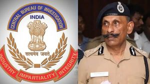 சிபிஐ கைக்கு போன முக்கியமான அந்த ஃபைல்.. எல்லாமே வில்லங்கமான விசயங்கள்! சிக்கலில் பொன் மாணிக்கவேல்? 