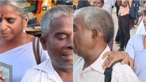 வேலூர் பார்வை மாற்றுத்திறனாளி ராமதாஸ் தம்பதி.. அரசு பேருந்தில் நடந்த அவலம்.. நெட்டிசன்கள் ஆவேசம் 