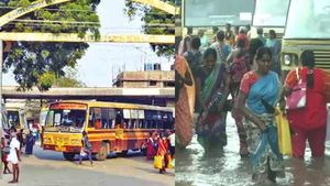சாத்தூரில் மழைநீரில் மறைந்திருந்த பள்ளத்தில் கைக் குழந்தைகளுடன் விழுந்த இரு பெண்களால் பரபரப்பு 