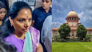 சிசோடியாவை தொடர்ந்து பிஆர்எஸ் கவிதாவுக்கு ஜாமீன் கிடைக்குமா? உச்சநீதிமன்றத்தில் நாளை விசாரணை 