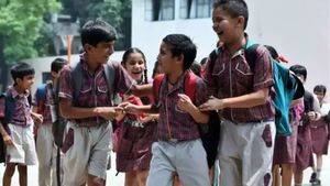  நாளை பள்ளிகளுக்கு விடுமுறை! சற்றுமுன் வெளியான முக்கிய அறிவிப்பு! வாண்டுகளுக்கு ஹாப்பி நியூஸ்! 