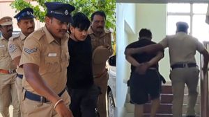 நாமக்கல் என்கவுண்ட்டர்.. குண்டு காயத்துடன் கோவை அழைத்து வரப்பட்ட முக்கிய குற்றவாளி! என்ன காரணம்? 