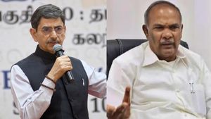 ஆளுநர் ரவி, கோட்சே பார்வையில் இருக்கிறார்.. படிச்சிட்டு வந்து பேசணும்.. சீறிய சபாநாயகர் அப்பாவு!