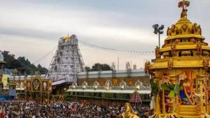  4 டேங்கர் லாரிகளில் கலப்பட நெய்.. திண்டுக்கல் நிறுவனம் மீது திருப்பதி போலீசில் தேவஸ்தானம் புகார்!