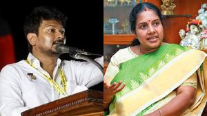 உதயநிதி விவகாரம்.. திமுகவில் புகைச்சல்.. கூட்டணி கட்சிகள் எரிச்சல்.. வானதி பகீர் 