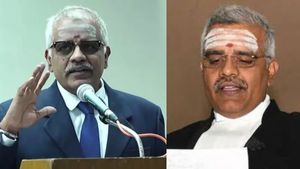 குழந்தைகளின் ஆபாச படத்தை பார்ப்பது குற்றமில்லையா? நீதிபதி ஆனந்த் வெங்கடேஷ் தீர்ப்பு ரத்து! 