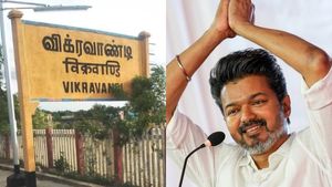 பச்சைக்கொடி.. அரசியல் ஆட்டத்தை தொடங்கும் விஜய்! விக்கிரவாண்டியில் தவெக மாநாட்டுக்கு போலீஸ் அனுமதி 