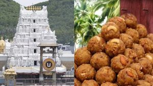  லட்டில் மாட்டு கொழுப்பால் தோஷம்..6 மணிக்கு விளக்கேற்றனும்! தேவஸ்தானம் கோரிக்கை.. மந்திரம் முக்கியம்!