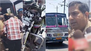 திருநெல்வேலியில் ஒரே பைக்கில் மாமியார்- மருமகன் என 4 பேர்.. நடந்த சின்ன தவறு.. யாருமே உயிருடன் இல்லை