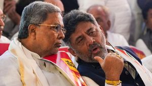 கர்நாடகா முதல்வராகும் டிகே சிவக்குமார்? உயர்நீதிமன்ற உத்தரவால் சித்தராமையாவுக்கு வந்த பெரிய சிக்கல் 