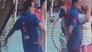 எனக்கே அல்வா கொடுக்க பாத்தீங்கல்ல.. ஆஞ்சநேயரிடமே ஆட்டைய போட்ட அர்ச்சகர்கள்! கொண்டைய மறந்துட்டீங்களே! 
