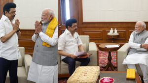  பிரதமர் நரேந்திர மோடியை டெல்லியில் சந்தித்தார் முதலமைச்சர் மு.க.ஸ்டாலின்! 