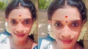 ஒரே நேரத்தில் ரம்யாவிடம் கிறங்கிய 5 பேர்.. மல்லிப்பூ, குங்குமம்.. நம்பவே முடியல.. போலீஸே ஆடிப்போச்சு