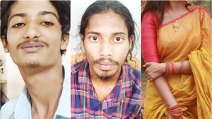 கேரளா டூ திருப்பூர்.. காதல் ஜோடி.. 18 வயதிற்கு கீழ் உள்ள சிறுமிகள் கண்டிப்பாக பார்க்க வேண்டிய கதை 