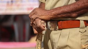 போக்கிரி பட பாணியில்.. இளைஞரின் பாக்கெட்டில் போதைப்பொருள்.. சிக்கிய போலீஸ் 