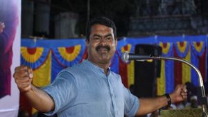 ‘நாங்க தனித்து தான் போட்டி.. வரவங்க வரலாம்.. போலாம் ரைட்’ – 2026 ரூட் கிளியர் செய்த சீமான்