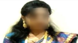 காஞ்சிபுரம் காதலிக்கு காலையிலேயே போன்.. சிறுவனின் துணிமணியை பார்த்து ஆடிப்போன போலீஸ்.. கொடுமை