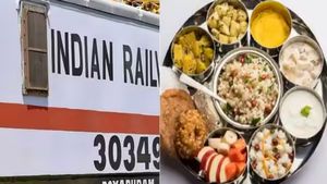 ரயிலில் ஸ்பெஷல் சாப்பாடு.. பயணிகளுக்கு சிறப்பு நவராத்திரி உணவு.. ஆன்லைனில் எப்படி பெறுவது? மகிழ்ச்சி