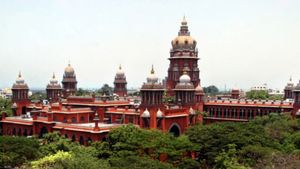  தகுதிப் பட்டியல் வெளியானால் என்ன? தலித் மாணவியை கவுன்சிலிங்கில் அனுமதிக்க சென்னை ஐகோர்ட் உத்தரவு!