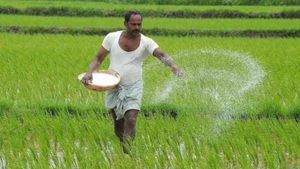 விவசாயிகளுக்கு வங்கி கணக்கில் 5000 ரூபாய் தரும் தமிழக அரசு.. விண்ணப்பிக்க கலெக்டர் அழைப்பு 