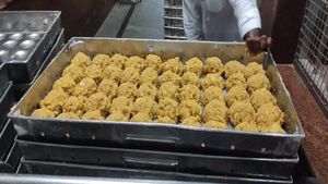  திருப்பதி லட்டு விவகாரத்தில் திடீர் திருப்பம்.. கலப்பட நெய் திண்டுக்கல் நிறுவனத்தில் தயாராகலையாம்!