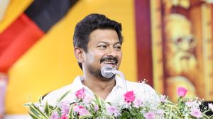 தமிழையும் திராவிடத்தையும் தொட்டு கூட பார்க்க முடியாது.. நான் கலைஞரின் பேரன்! காட்டமாக பேசிய உதயநிதி! 