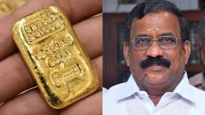 தேர்தல் செலவு! 20 கிலோ தங்க கட்டியை புதுவை பாஜக எம்பி விற்பனைக்கு கொடுத்ததாக ஹவாலா தரகர் வாக்குமூலம் 