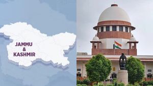 ஜம்மு காஷ்மீருக்கு மாநில அந்தஸ்து வழங்க கோரும் மனுக்கள்- விரைவில் விசாரிக்கிறது உச்சநீதிமன்றம்! 
