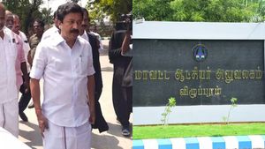 விழுப்புரம் ஆட்சியர் அலுவலகம் முன் வெயிலில்! துண்டை விரித்து தர்ணாவில் ஈடுபட்ட சி.வி.சண்முகம் கைது 