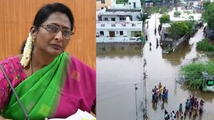 தத்தளிக்கும் மதுரை.. கலெக்டர் வெளியிட்ட முக்கிய அறிவிப்பு.. மக்களே இன்றைய தினம் மிஸ் பண்ணாதீங்க 
