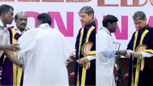 ஆளுநரிடம் புகார் தந்த மாணவனால் பரபரப்பில் பாரதியார் பல்கலைக் கழகம்! ஆக்ஷனில் அமைச்சர்