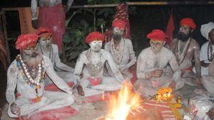 நவராத்திரி 2024: உடல் முழுவதும் சாம்பல் பூசி! நள்ளிரவில் திருச்சியில் குவிந்த அகோரிகள்! ஒரே சப்தம் 
