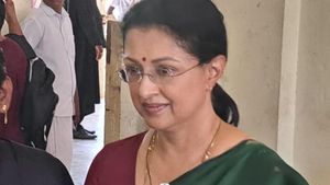 'எனக்கு நடந்தது அநீதி'.. ராமநாதபுரம் நீதிமன்றத்தில் ஆஜரான நடிகை கௌதமி ஆவேசப் பேட்டி 