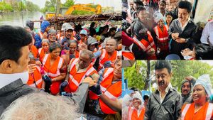 கொட்டும் மழையில்.. ஸ்பாட்டுக்கே சென்ற ஸ்டாலின்.. தூய்மை பணியாளர்களுடன் தேநீர் அருந்தினார் 
