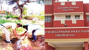 இதுதான் மனித நேயம்... திருப்பூரில் ஆதரவற்ற பெண் உடலை அடக்கம் செய்த போலீஸ் ஏட்டு.. குவிந்த பாராட்டு 