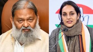 ஹரியானா: முதல்வர் பதவி கேட்டு மிரட்டிய பாஜக சீனியர் அனில் விஜ்ஜை தவிக்க விட்ட சுயேட்சை 'சித்ரா'! 