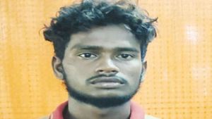 அட நம்ம கீரிப்பிள்ளை.. சினிமா பாணியில் சேலத்தில் சிக்கிய கொள்ளையன்..  சிக்க வைத்த பெயிண்ட் டப்பா 