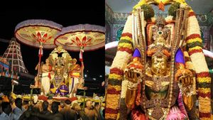 திருப்பதியில் தங்க கருட வாகனத்தில் மலையப்ப சுவாமி வீதி உலா ! மாட வீதிகளில் ஒலித்த கோவிந்தா கோஷம் 