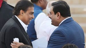 அம்பானியெல்லாம் ஓரம்போ.. ஒரே வருஷத்தில் அதிக சொத்துக்களை சேர்த்து.. மலைத்த இந்தியா.. யார்னு பாருங்க