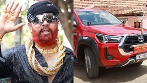 வீதி உலாப் போக மகேந்திரா;  மலையேற Toyota; கடைக்குப்போக  fortuner:  வரிச்சியூர் வாழ்க்கை