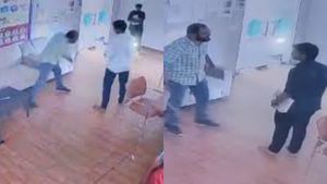  ஆடா? மாடா? மாணவர்களை அடித்துச் சித்திரவதை! நெல்லையில் ‘நீட்’ மைய கொடுமை! அதிகாரிகள் எடுத்த ஆக்சன்!
