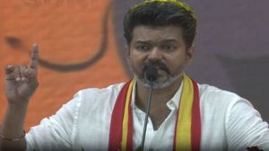 ஓப்பனாக பேசிட்டேன்.. இனிமே தான் கதறல் அதிகமாக போகுது.. தவெக மாநாட்டில் சீண்டி பேசிய விஜய் 