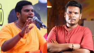 கையில் சிலேட்டுடன் குற்றவாளிபோல ஓம்கார் பாலாஜி.. அவமானப்படுத்துகின்றனர்.. இமக குற்றச்சாட்டு 