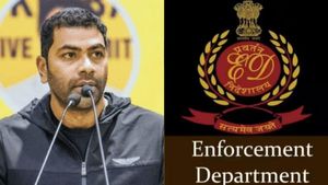ரூ 7 கோடி பறிமுதல்! சந்தேகம் கிளப்பிய ஹைகோர்ட்! கோவையில் லாட்டரி மார்ட்டின் வீடுகளில் ED  ரெய்டு 
