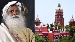  ஜக்கி வாசுதேவ்க்கு வழங்கப்பட்ட பத்ம விபூஷன் விருதை திரும்பப் பெற உத்தரவிட கோரிய வழக்கு தள்ளுபடி!