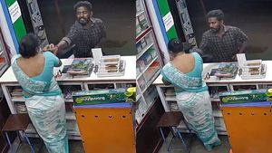  பெண்களுக்கு பாதுகாப்பே இல்லையா? மெடிக்கலில் பெண்ணுக்கு நேர்ந்த கதி.. கரூரை கதிகலங்க வைத்த சம்பவம்!
