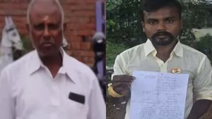 ஆனா.. உனக்கு தைரியம் ஜாஸ்திப்பா! அதிமுக பிரமுகர் கொலை..கலெக்டர் ஆபிசில் பதுங்கிய கொலையாளி குண்டுமணி!